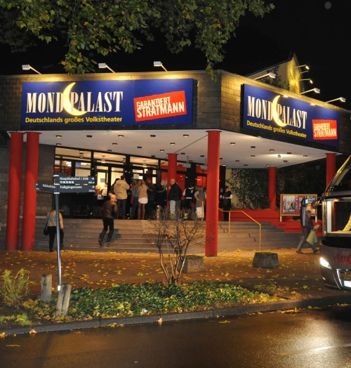 Eingang Mondpalast | © Mondpalast